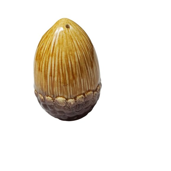 Vintage Squirrel Hugging Acorn Nut Salt and Pepper Shakers Decor Made in Japan - Picture 7 of 15